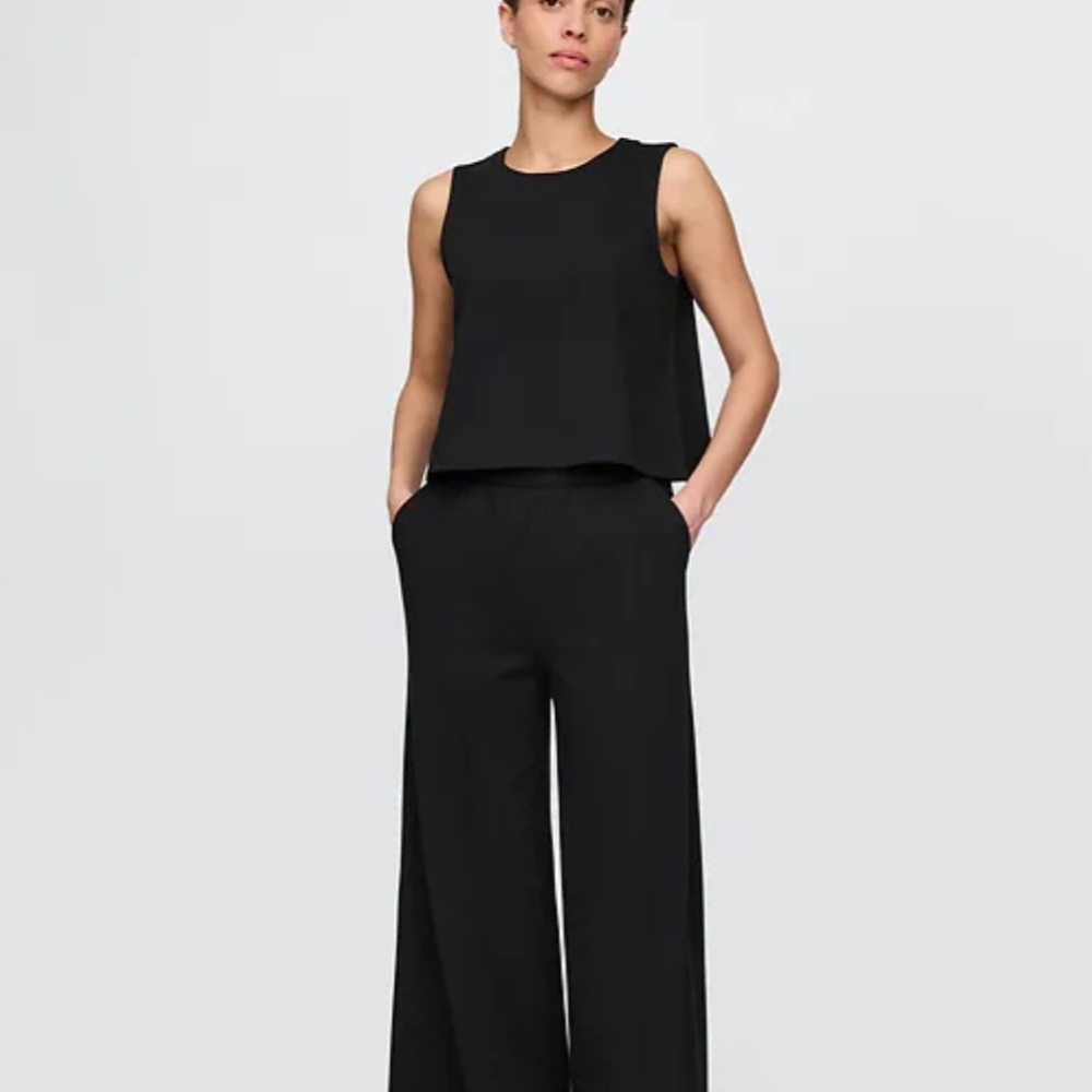 New With Tags GAP Black Sleeveless 2 Piece Set